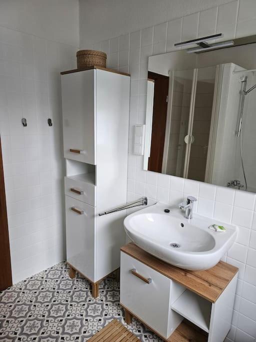 שונאו Grosse Ferienwohnung Am Waldrand מראה חיצוני תמונה